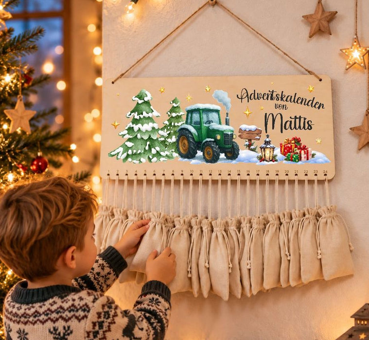 Personalisierter Adventskalender aus Holz mit Namen Traktor Jungen – zum Befüllen mit oder ohne Säckchen - CreativMade