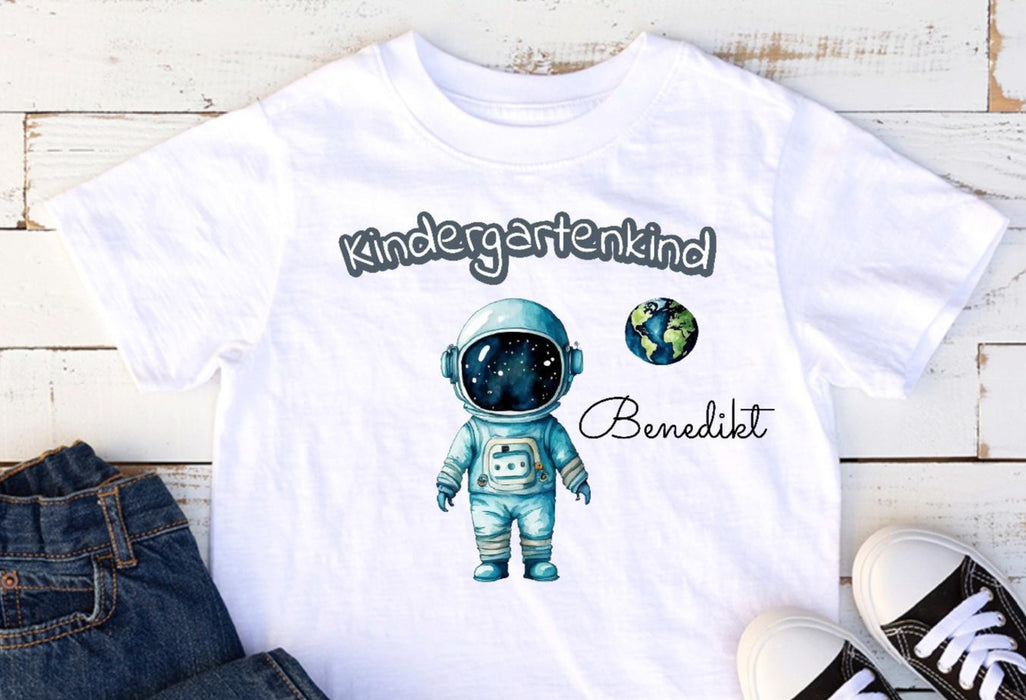 T-Shirt Kindergartenkind Astronaut Junge mit Name - CreativMade 
