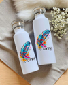 Personalisierte Thermosflasche Edelstahl Feder – Trinkflasche mit Bambusdeckel, doppelwandig & auslaufsicher für Büro, Sport & Reisen - CreativMade