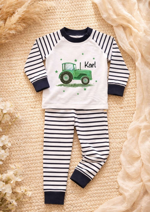 Kinder & Baby Schlafanzug mit Namen Traktor – Personalisierter Pyjama für Jungen | CreativMade .