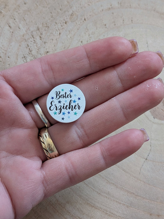 Motivperle & Motivscheibe aus Holz beste Pflegekraft & Erzieher männlich – Bastelmaterial für Schnullerketten, Anhänger & kreative DIY-Ideen - CreativMade 