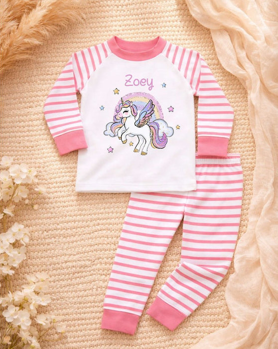 Kinder Schlafanzug mit Namen Einhorn – Personalisierter Pyjama für Babys Mädchen | CreativMade .