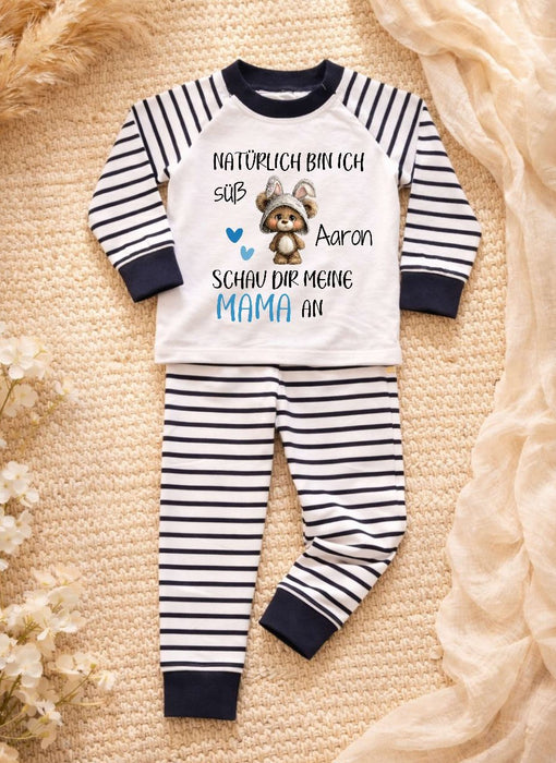 Kinder Schlafanzug mit Namen – Bär „Natürlich bin ich süß“ – Personalisierter Pyjama | CreativMade .