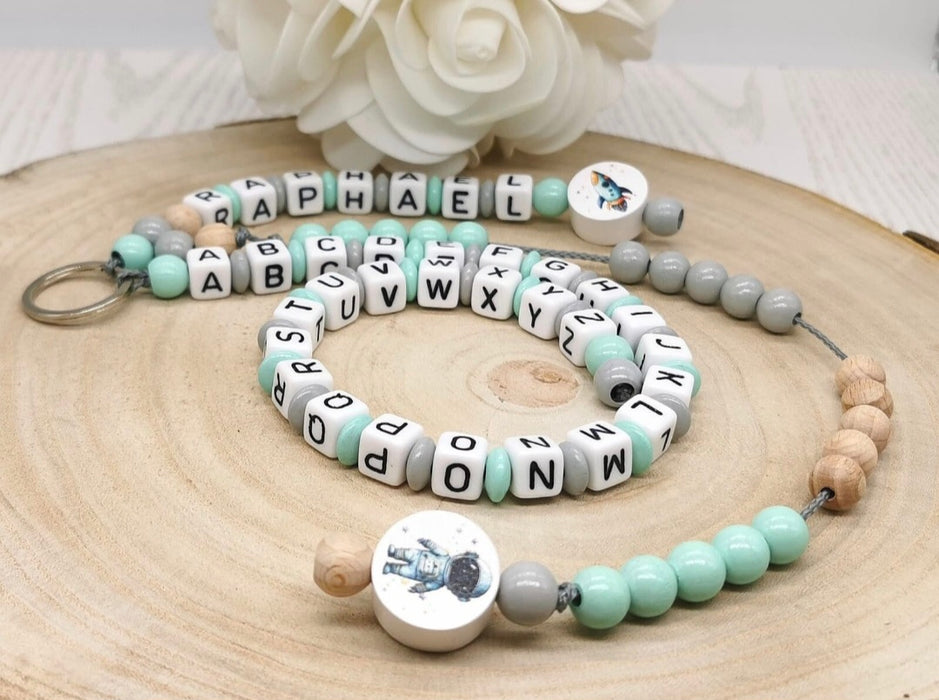 Personalisierte Rechenkette Rakete & Astronaut mit Buchstaben & Holzperlen – Lernhilfe für Kinder - CreativMade