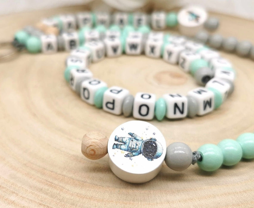 Personalisierte Rechenkette Rakete & Astronaut mit Buchstaben & Holzperlen – Lernhilfe für Kinder - CreativMade