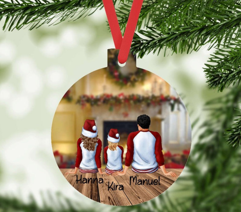 Personalisierter Weihnachtsbaumanhänger mit Namen & Figuren – individueller Christbaumschmuck für Familie, Paare & Freunde. Perfektes Weihnachtsgeschenk. - CreativMade
