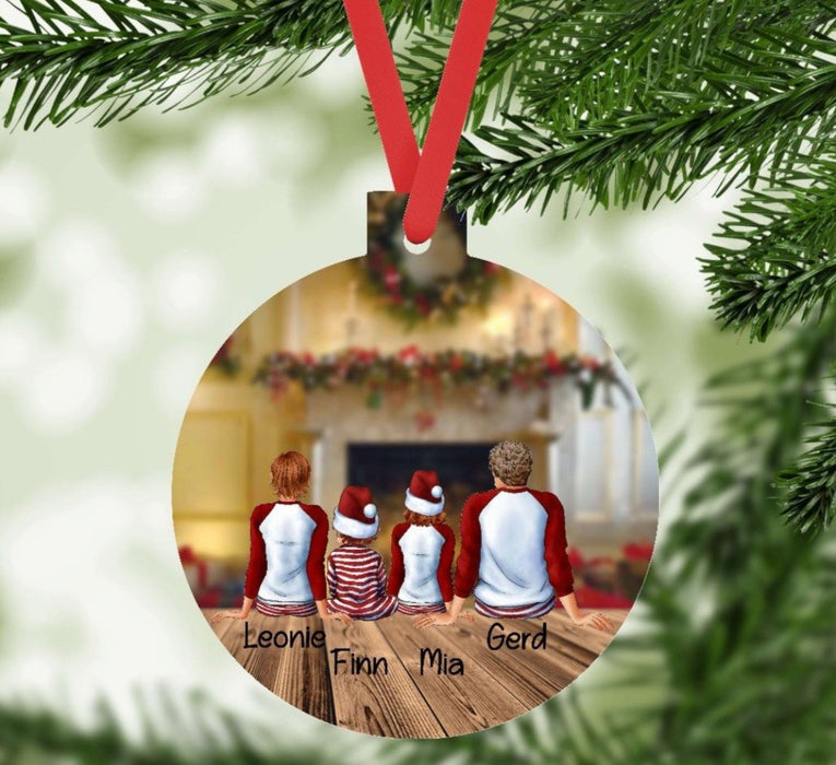 Personalisierter Weihnachtsbaumanhänger mit Namen & Figuren – individueller Christbaumschmuck für Familie, Paare & Freunde. Perfektes Weihnachtsgeschenk. - CreativMade