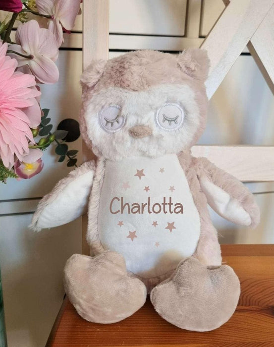 Personalisierte Kuscheltier-Eule mit Namen – bedruckt & individuell – Geschenk zur Geburt, Taufe oder Geburtstag – Babygeschenk mit Herz - CreativMade 