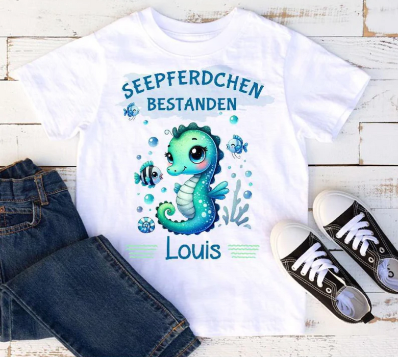 Seepferdchen T-Shirt Kinder personalisiert Jungen – Geschenk zum Schwimmabzeichen & Schwimmkurs - CreativMade 
