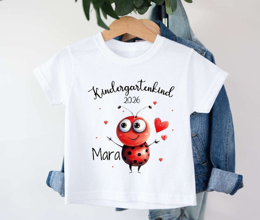 Kindergartenkind T-Shirt personalisiert mit Namen Marienkäfer – Kita Abschluss & Vorschulkind Geschenk - CreativMade 