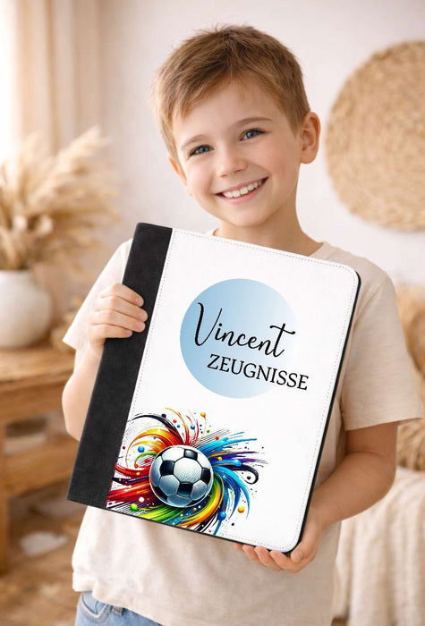 Personalisierte Zeugnismappe mit Namen Fußball – Mappe für Schulzeugnisse A4 | Geschenk zur Einschulung Jungen - CreativMade