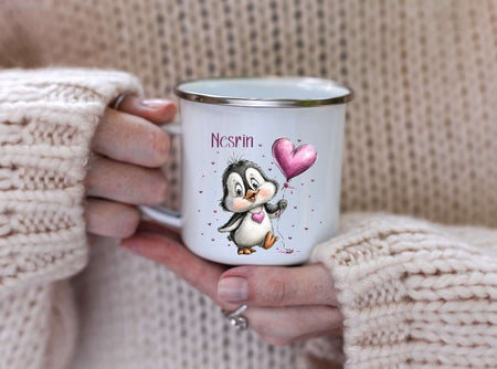 Kindertasse personalisiert mit Namen Pinguin Mädchen Emaille Keramik Kunststoff Geschenk - CreativMade 