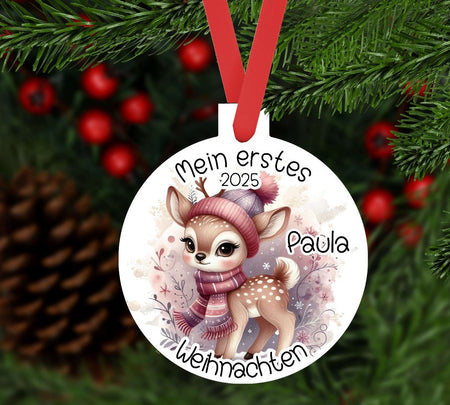 Personalisierter Christbumschmuck & Weihnachtsbaumanhänger Baby Reh – Mein erstes Weihnachten mit Namen aus Aluminium Geschenkidee - CreativMade 
