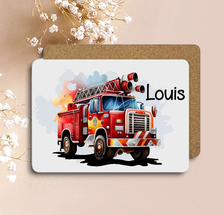 Kinder Tischset personalisiert mit Namen Feuerwehrauto - abwischbar und rutschfest Platzdeckchen Platzset Tischunterlage - personalisierte Tasse Emaille & Keramik - CreativMade 