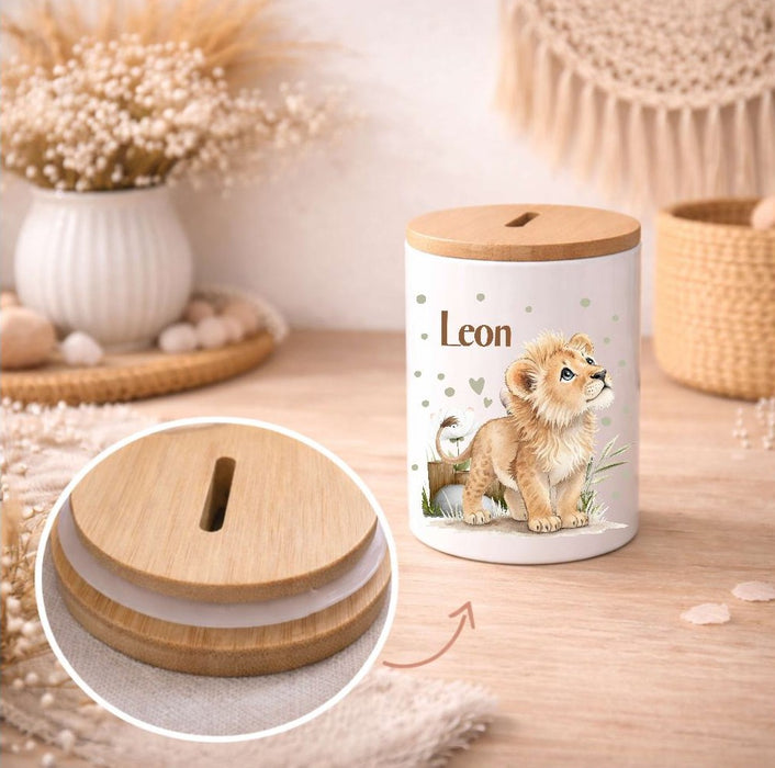 Kinder Spardose mit Name Löwe – Personalisierte Spardose für Kinder Keramik mit Bambusdeckel für Jungen | CreativMade .