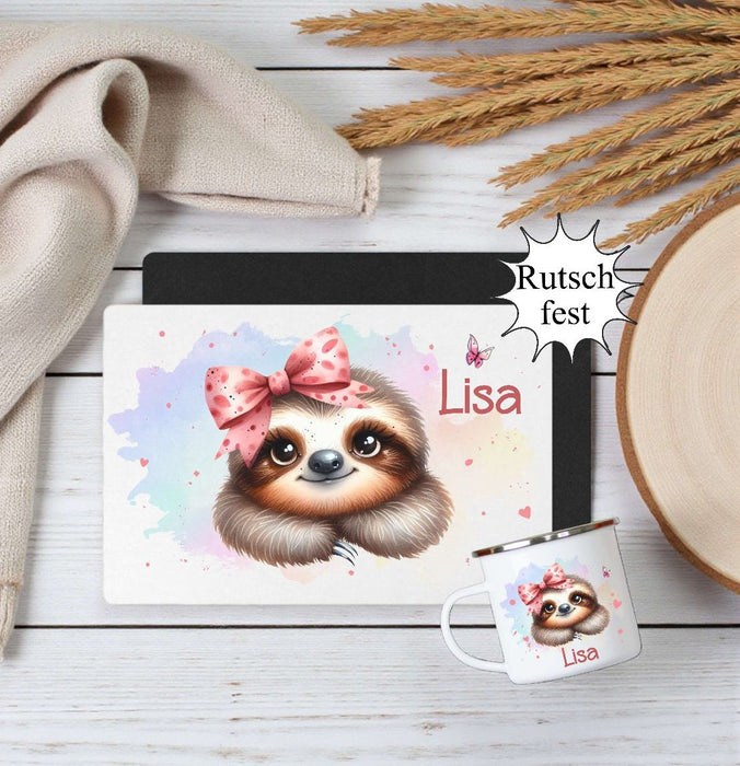 Kinder Tischset personalisiert mit Namen Faultier - abwischbar und rutschfest Platzdeckchen Platzset Tischunterlage - personalisierte Tasse Emaille & Keramik - CreativMade 