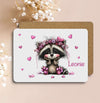 Kinder Tischset personalisiert mit Namen Waschbär - abwischbar und rutschfest Platzdeckchen Platzset Tischunterlage - personalisierte Tasse Emaille & Keramik - CreativMade 