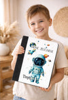 Personalisierte Zeugnismappe mit Namen Astronaut – Mappe für Schulzeugnisse A4 | Geschenk zur Einschulung Jungen - CreativMade