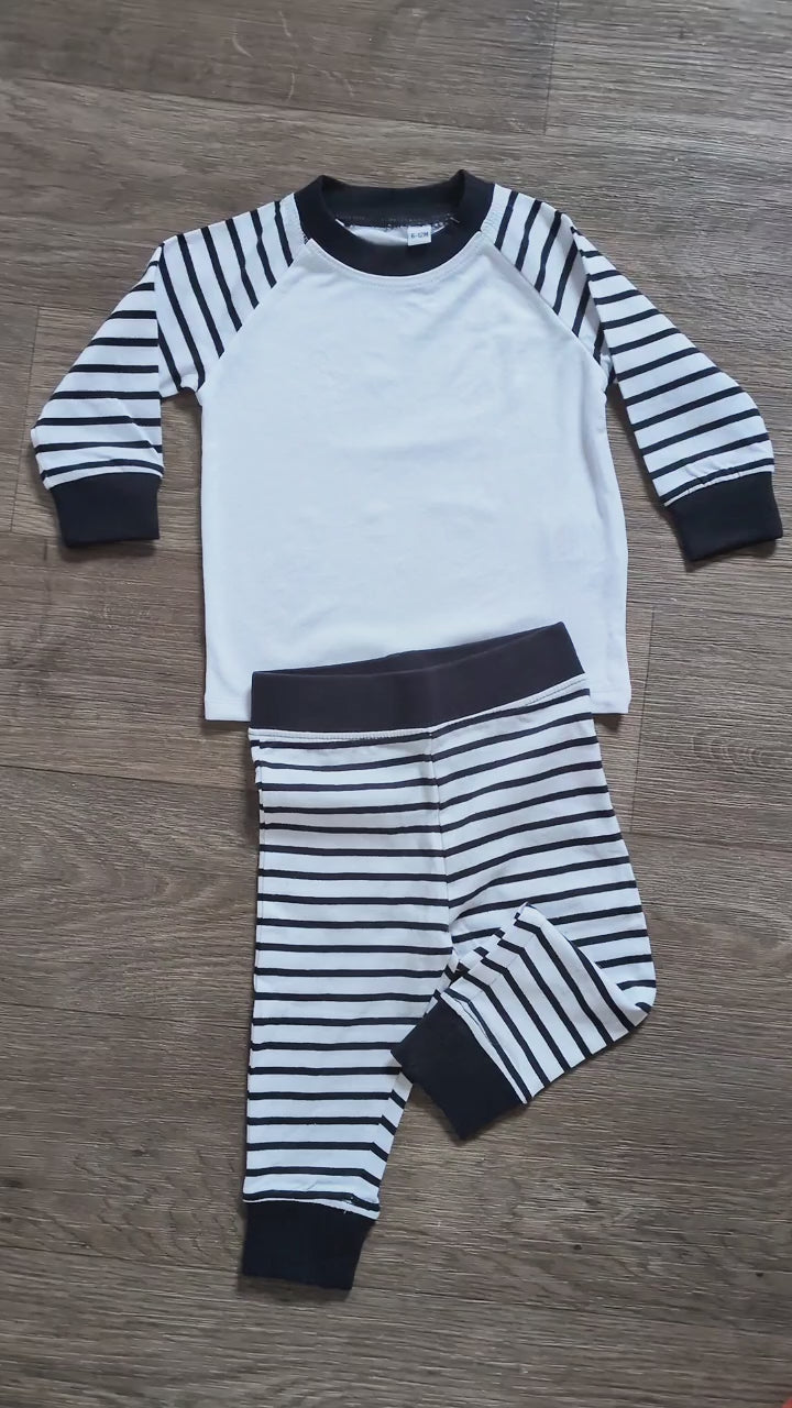 Kinder Schlafanzug mit Namen Roboter – Personalisierter Pyjama für Jungen - CreativMade