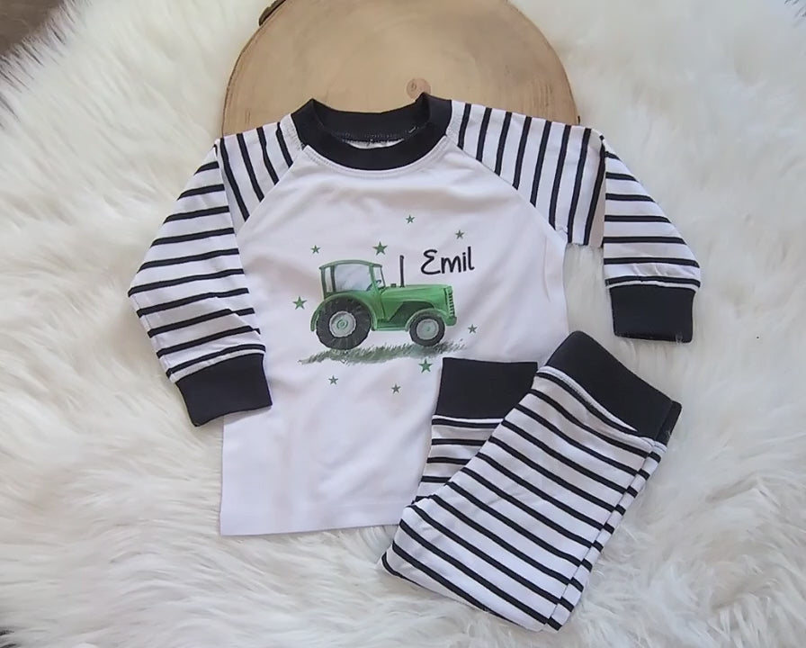 Kinder & Baby Schlafanzug mit Namen Traktor – Personalisierter Pyjama für Jungen - CreativMade