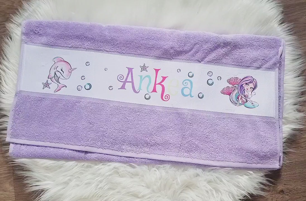 Personalisiertes Kinderhandtuch mit Namen Meerjungfrau Mädchen – Frottee 50x100 cm oder 70x140 cm – Weiches Handtuch für Kinder & Babys - CreativMade