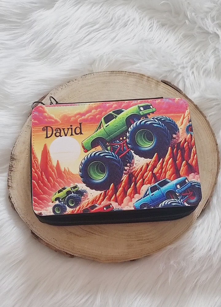 Personalisiertes Federmäppchen mit Name Monstertruck Junge Geschenk Einschulung Federmappe Federpenal - CreativMade