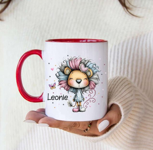 Kindertasse personalisiert mit Namen Löwe Mädchen Emaille Keramik Kunststoff Geschenk - CreativMade 
