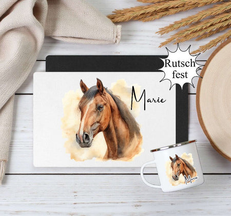 Kinder Tischset personalisiert mit Namen Pferd - abwischbar und rutschfest Platzdeckchen Platzset Tischunterlage - personalisierte Tasse Emaille & Keramik - CreativMade 