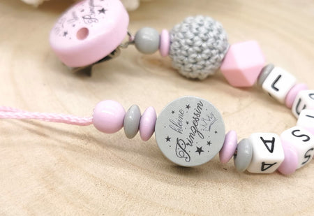 Personalisierte Schnullerkette mit Namen – kleine Prinzessin Mädchen - Liebevolles Accessoire für Dein Baby - CreativMade