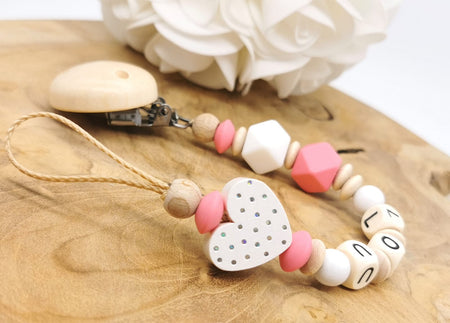 Personalisierte Schnullerkette mit Namen – Herz Mädchen - Liebevolles Accessoire für Dein Baby - CreativMade
